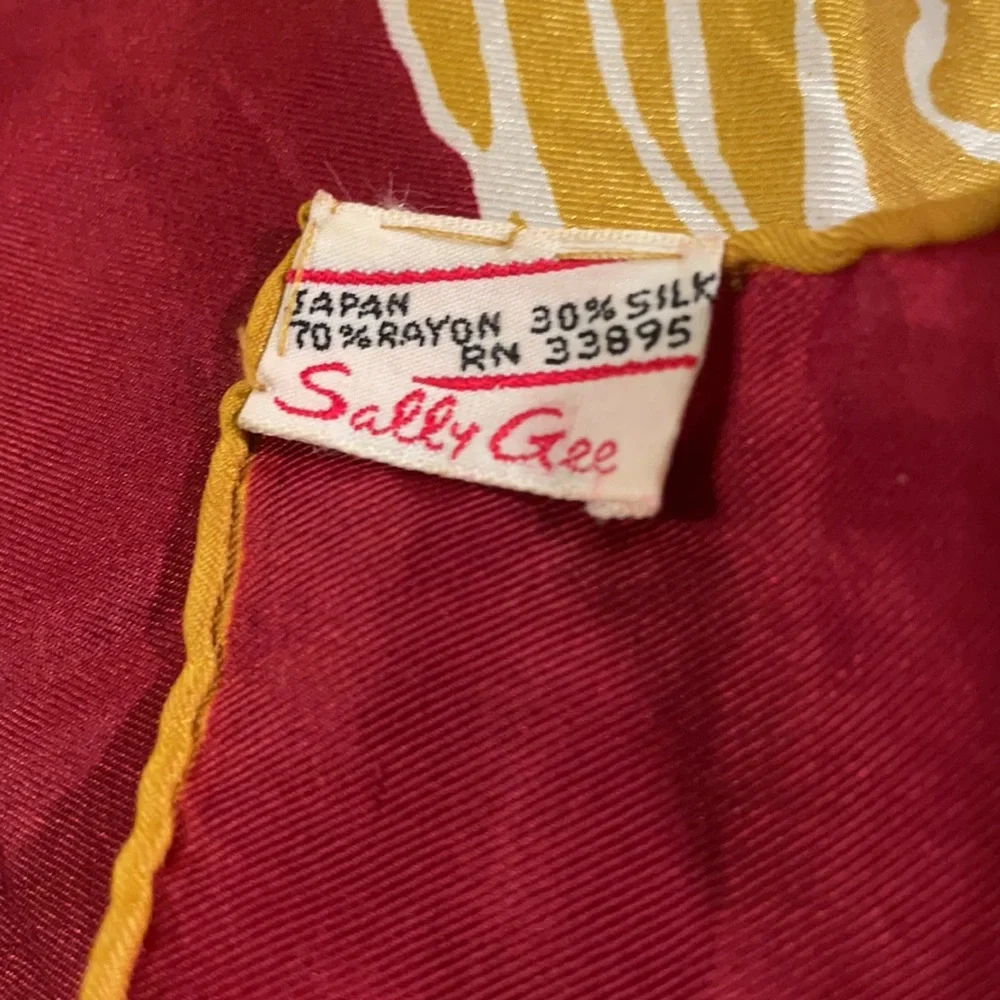 Vintage 70’s silk blend scarf